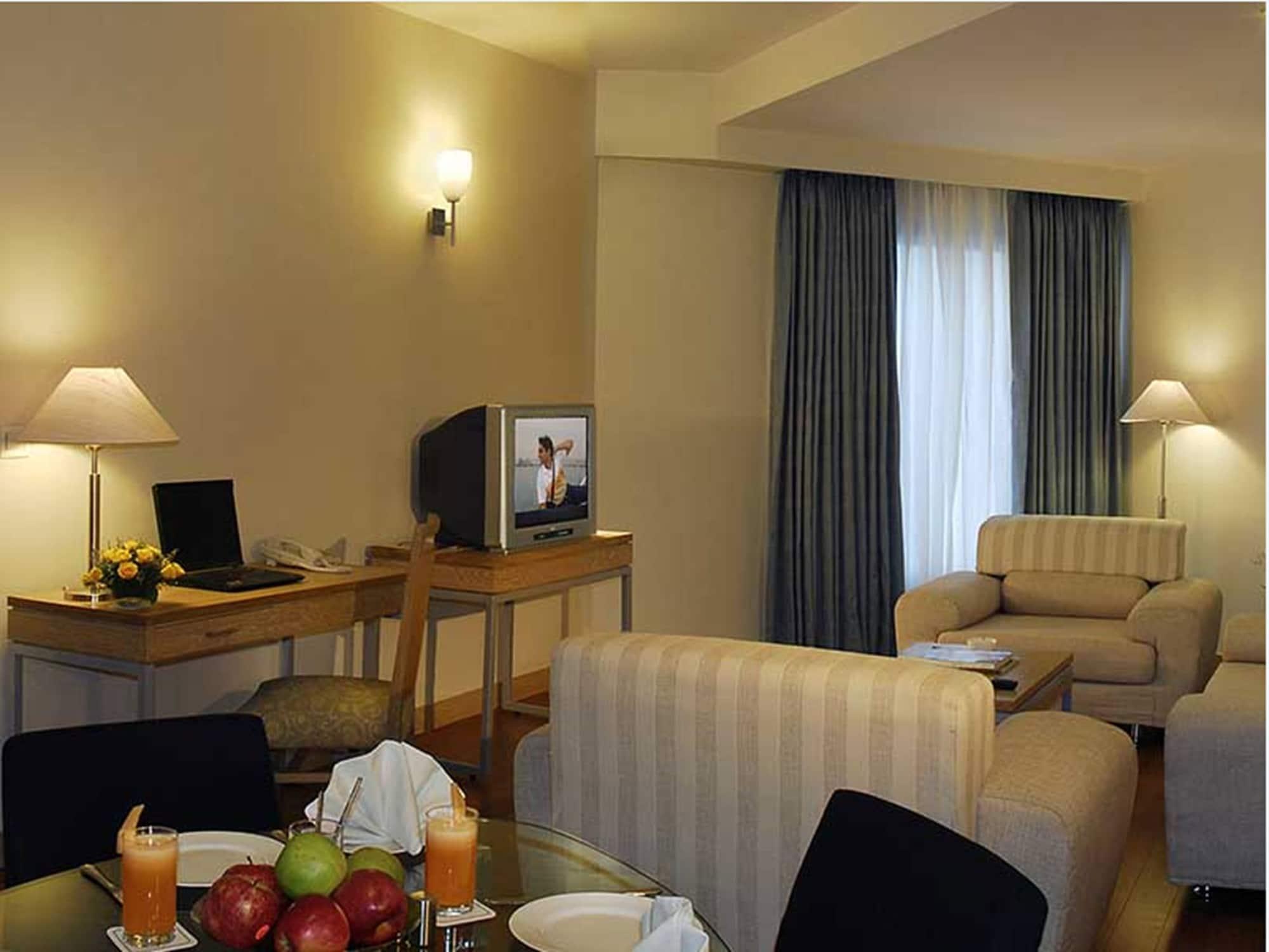 Trinity Hotel Bengaluru Extérieur photo