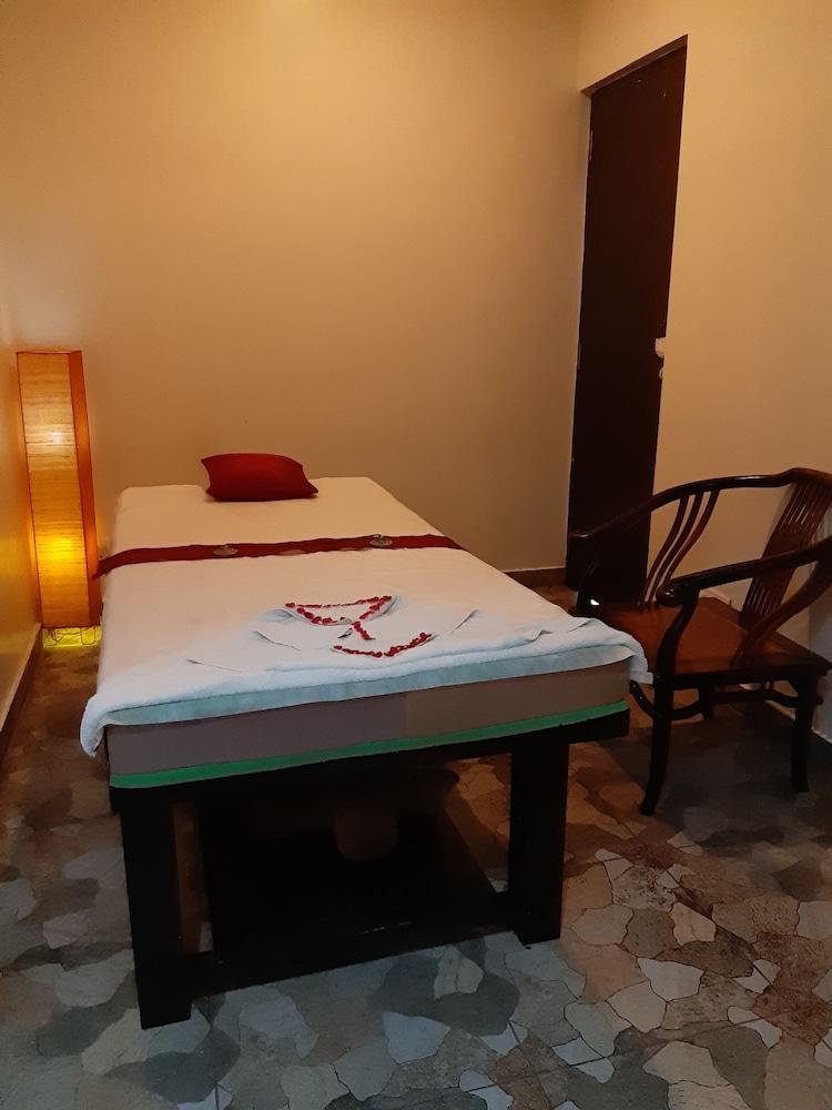 Trinity Hotel Bengaluru Extérieur photo