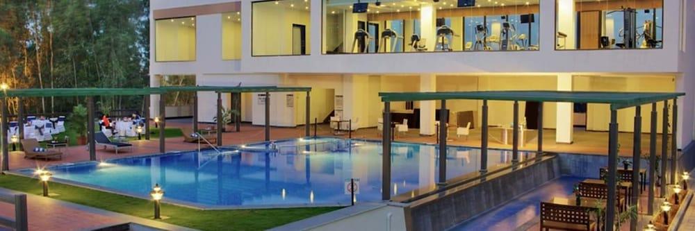 Trinity Hotel Bengaluru Extérieur photo