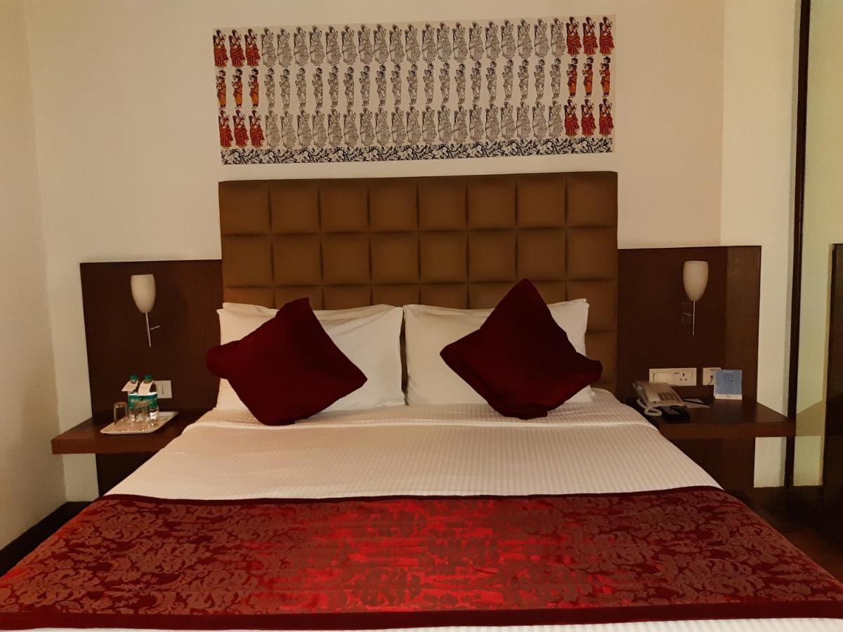 Trinity Hotel Bengaluru Extérieur photo