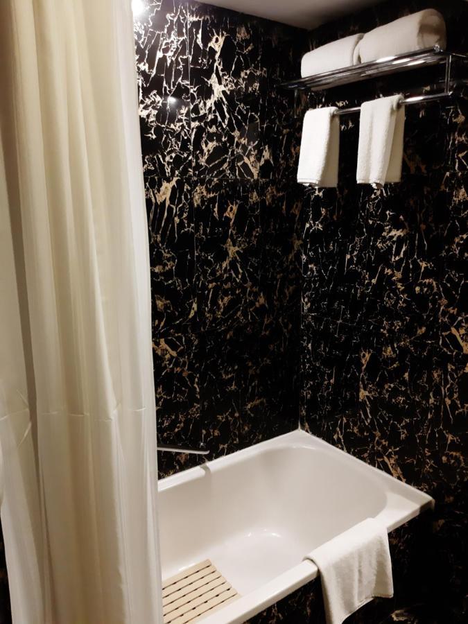 Trinity Hotel Bengaluru Extérieur photo