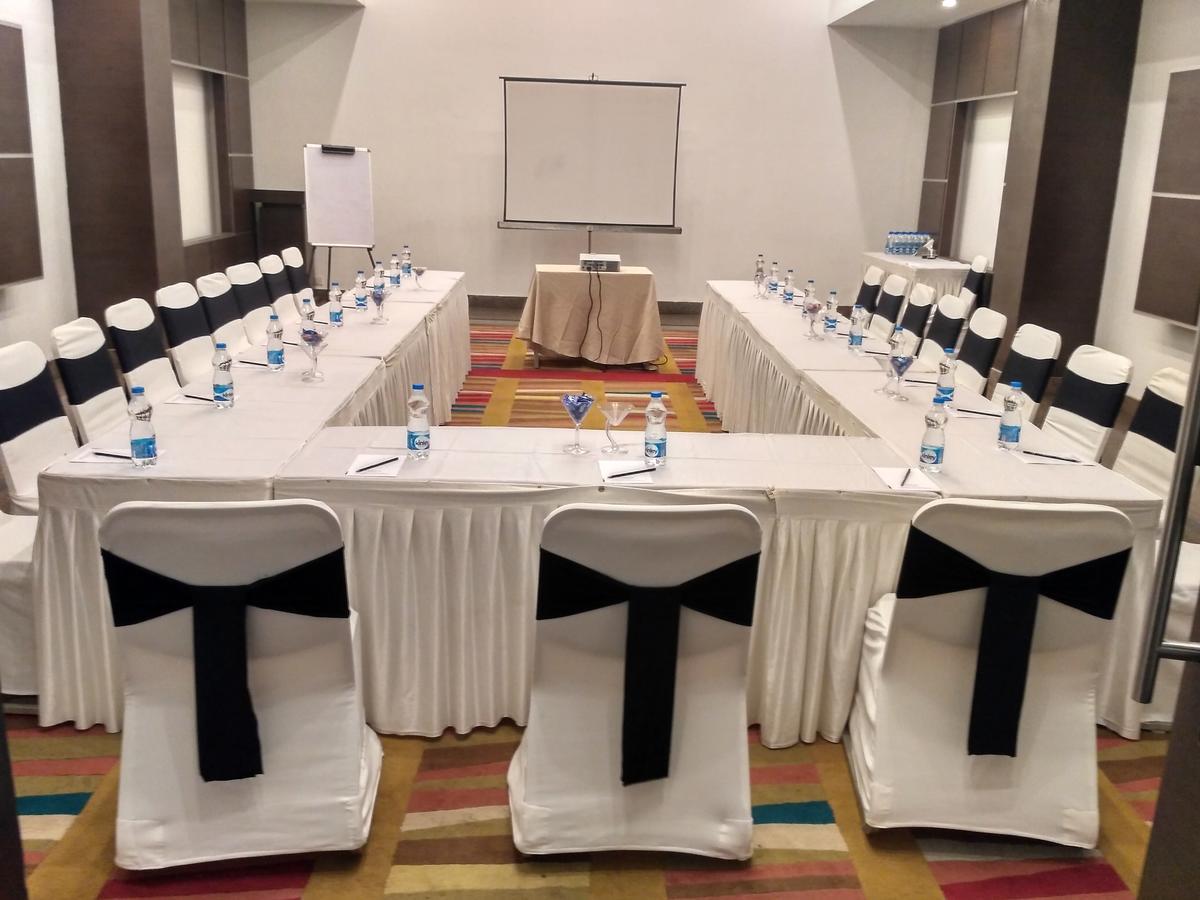 Trinity Hotel Bengaluru Extérieur photo